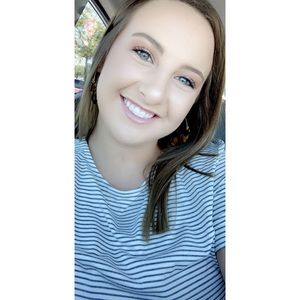 Meet your Posher, Caroline